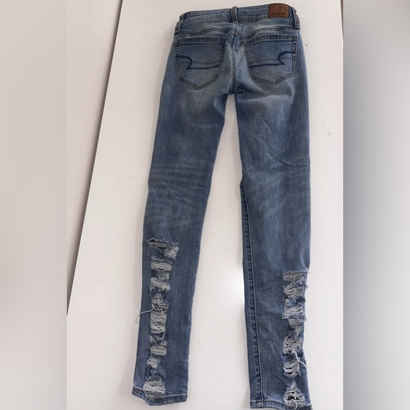 American Eagle Light Wash Ripped Skinny Jeans/Jeggings - Picture 4 of 4